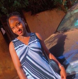 Meet your Posher, Siaka